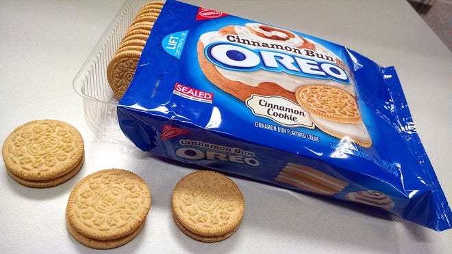 Cinnamon Bun Oreo LIMITED (261g) (Canada)l